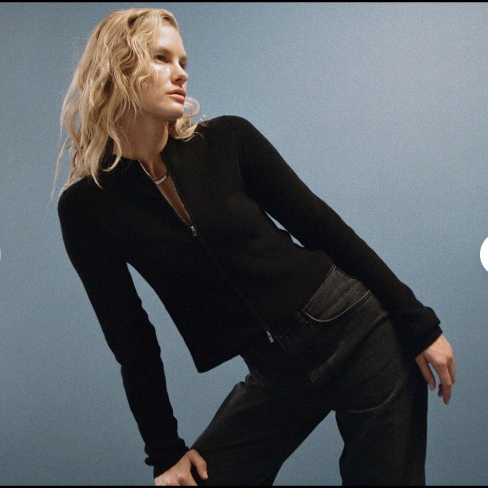 James Street Co Val Ribbed Top, Black size small NWT